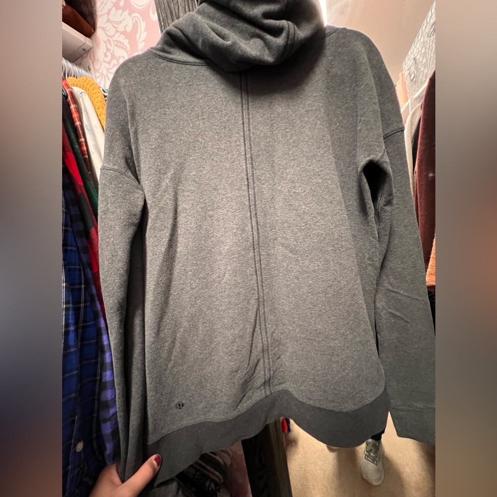 Lululemon women’s cowl neck pullover/sweatshirt